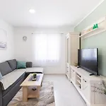 2 Bedroom Gorgeous In * Vinišće