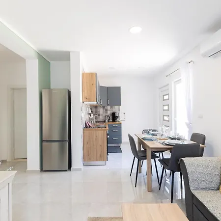 2 Bedroom Gorgeous In