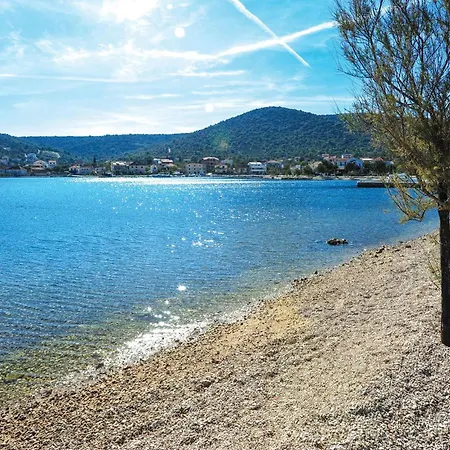 شقة 2 Bedroom Gorgeous In Vinišće